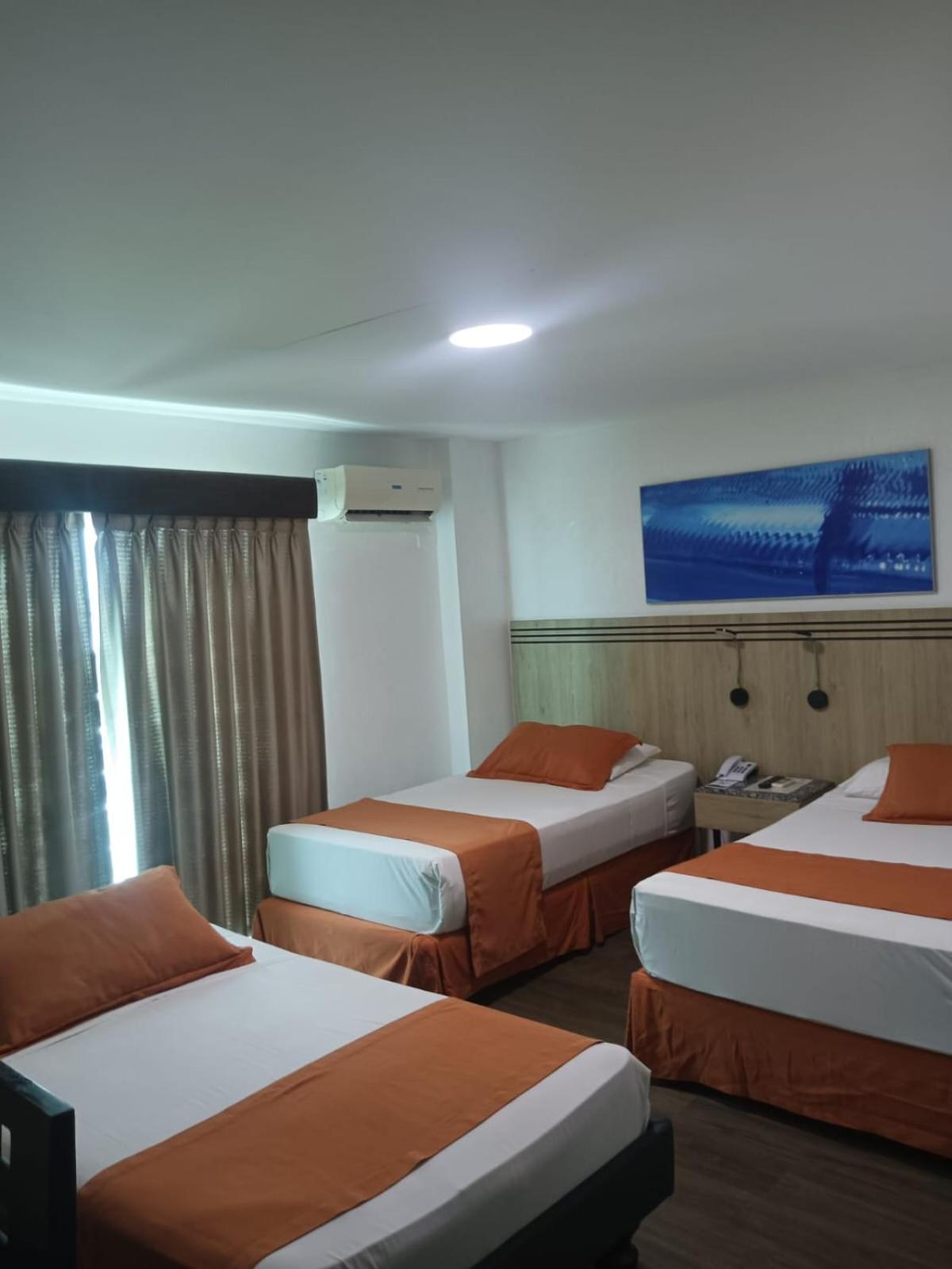 Hotel Mar Azul Манта Екстериор снимка