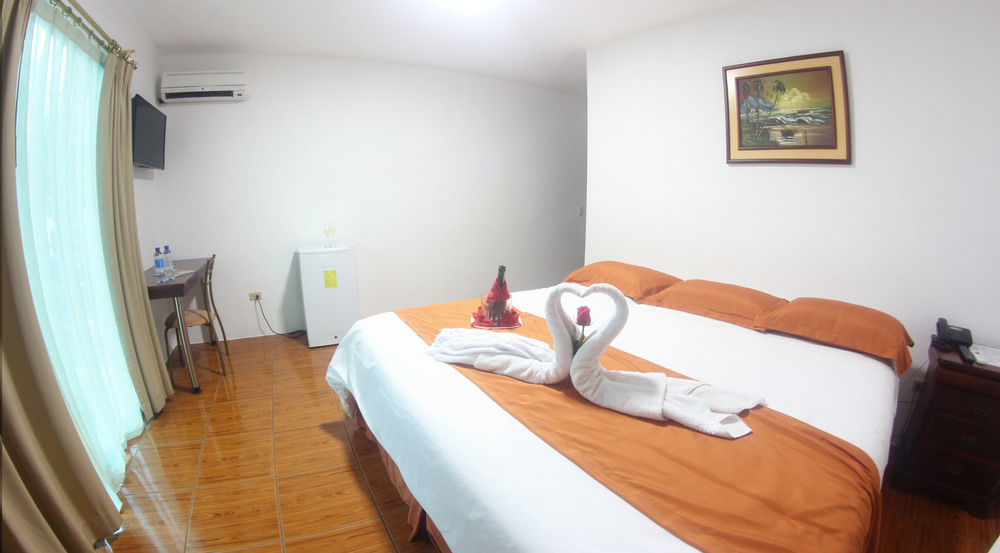 Hotel Mar Azul Манта Екстериор снимка