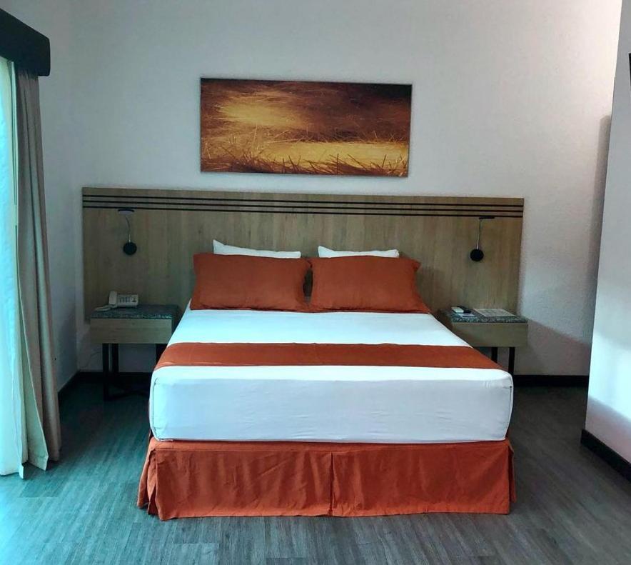 Hotel Mar Azul Манта Екстериор снимка