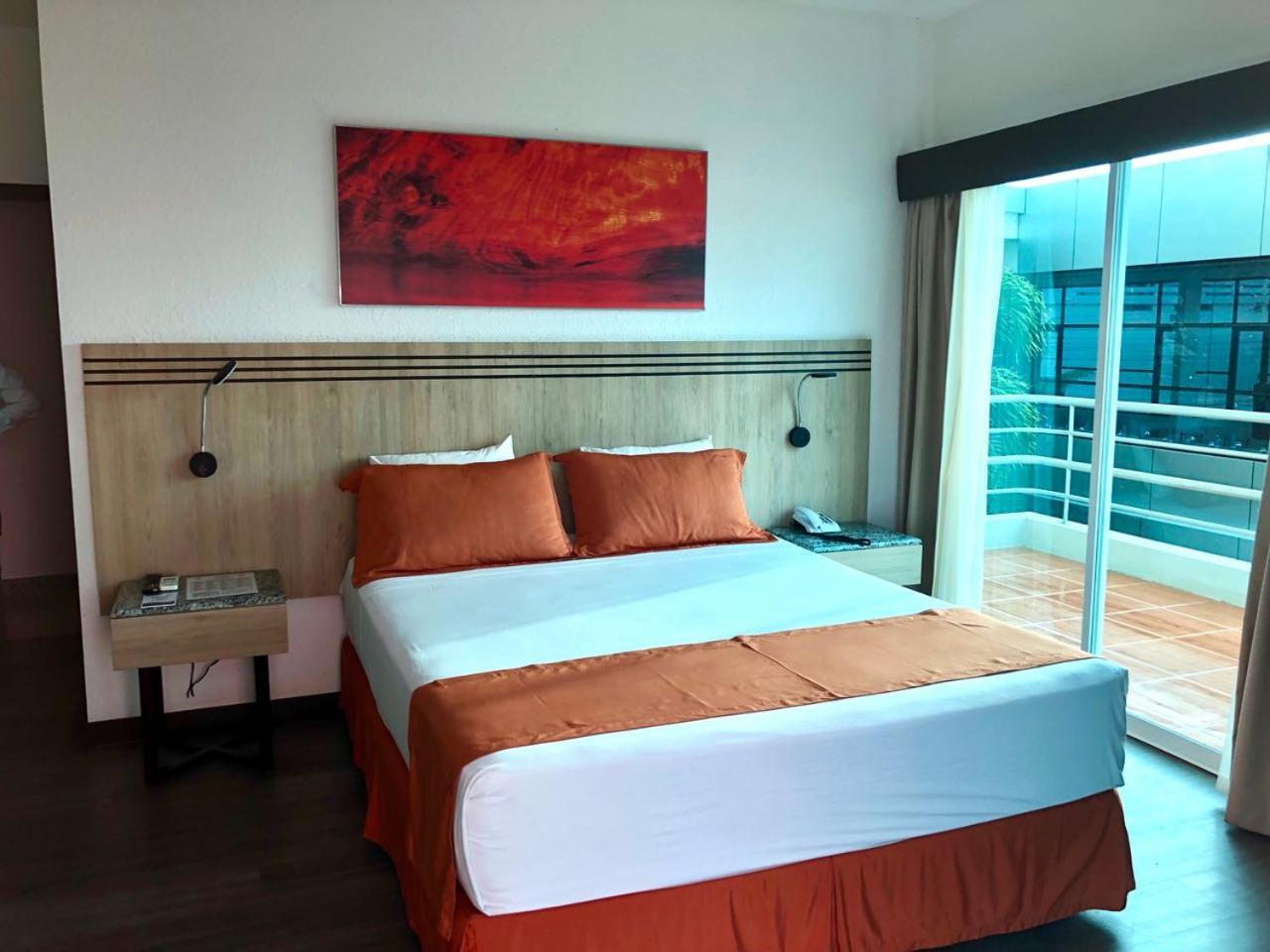 Hotel Mar Azul Манта Екстериор снимка